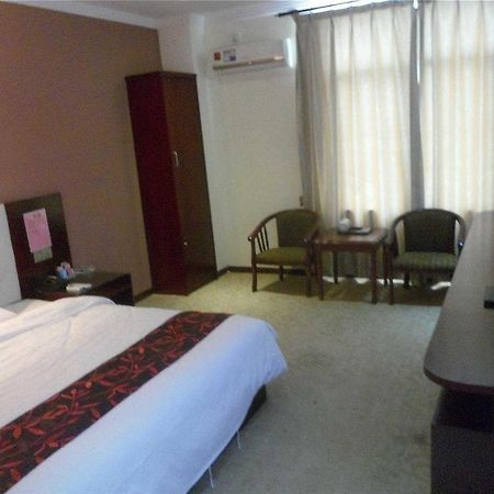Hui Fu Business Hotel Canton Esterno foto